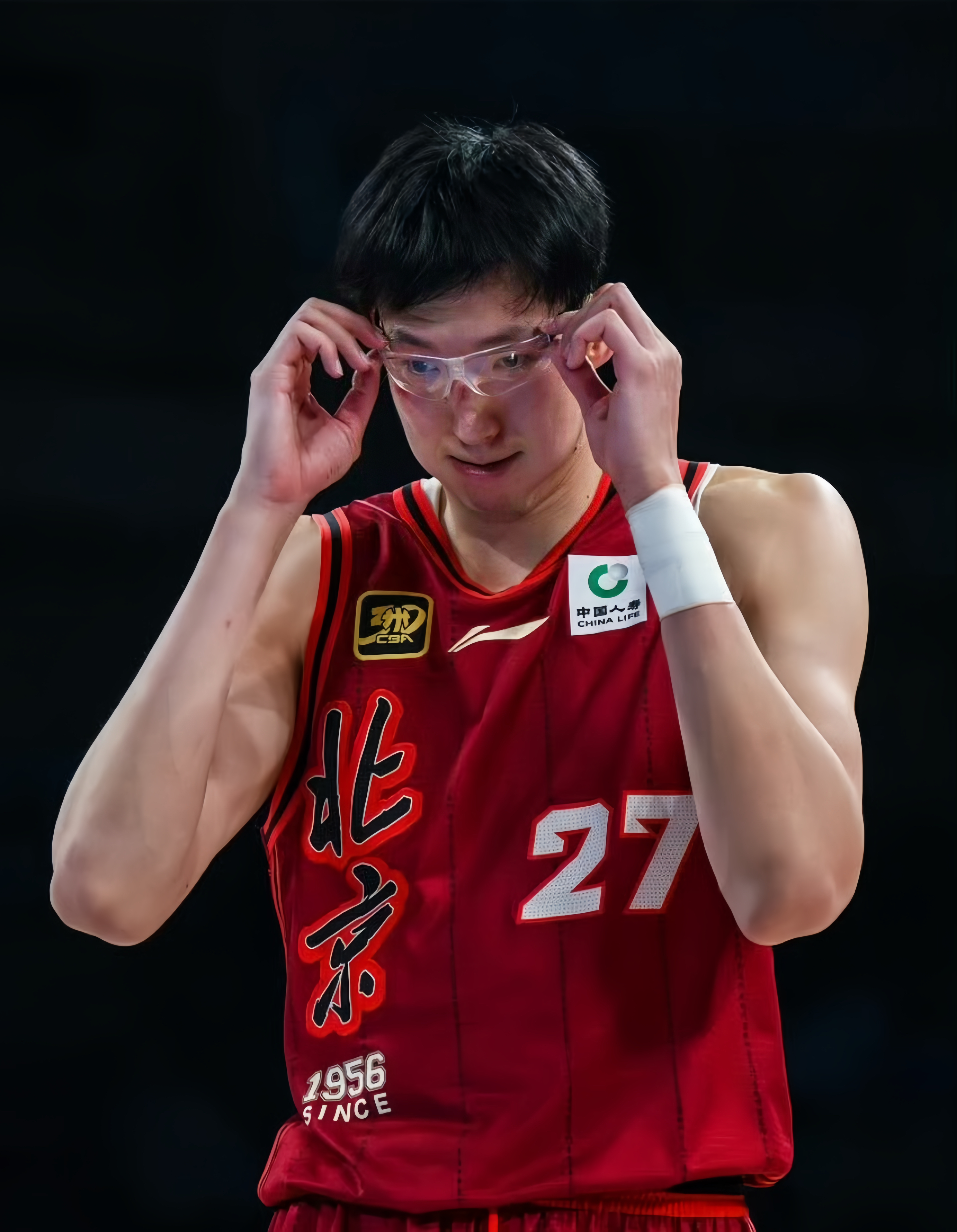 爱游戏tv-骑士轻取山西队，周琦状态火热