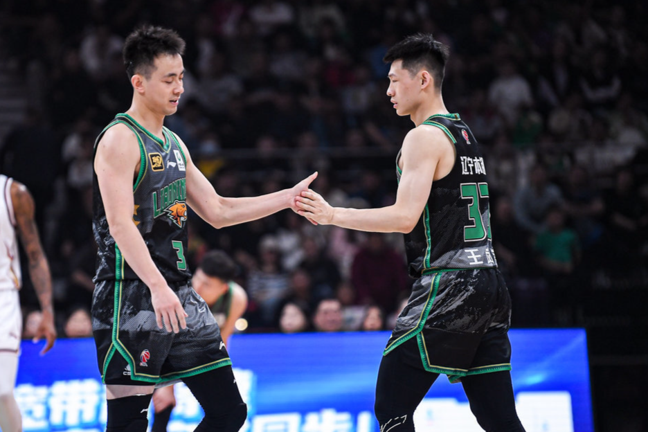 爱游戏-国王碾压76人，赵继伟高光表现