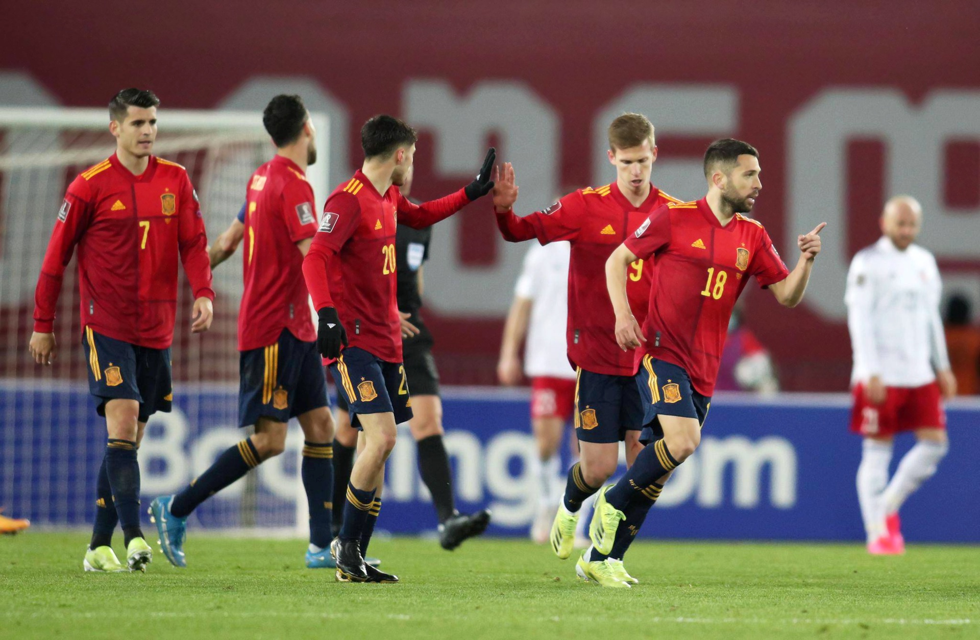 克罗地亚绝杀西班牙，格列兹曼统治全场