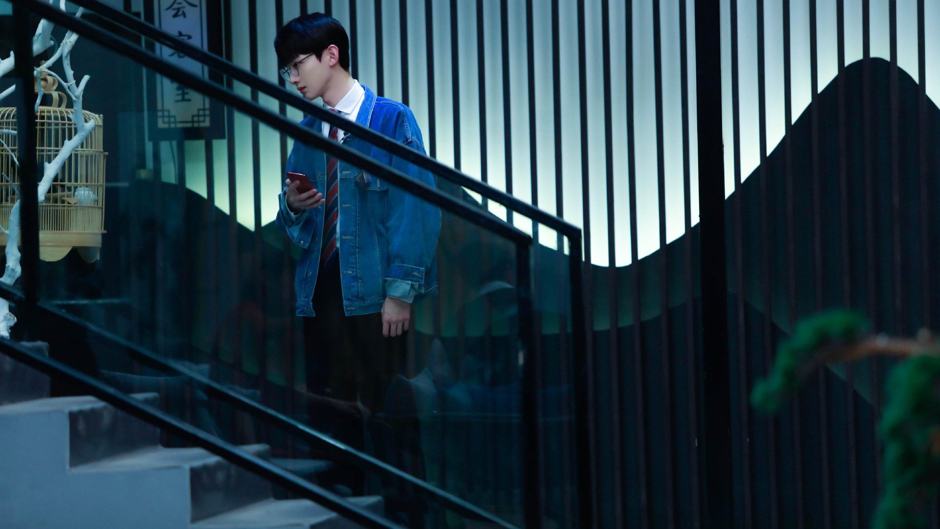 资本踢出弧线球,黄喜灿的进球背后,美国如何渗透比利时