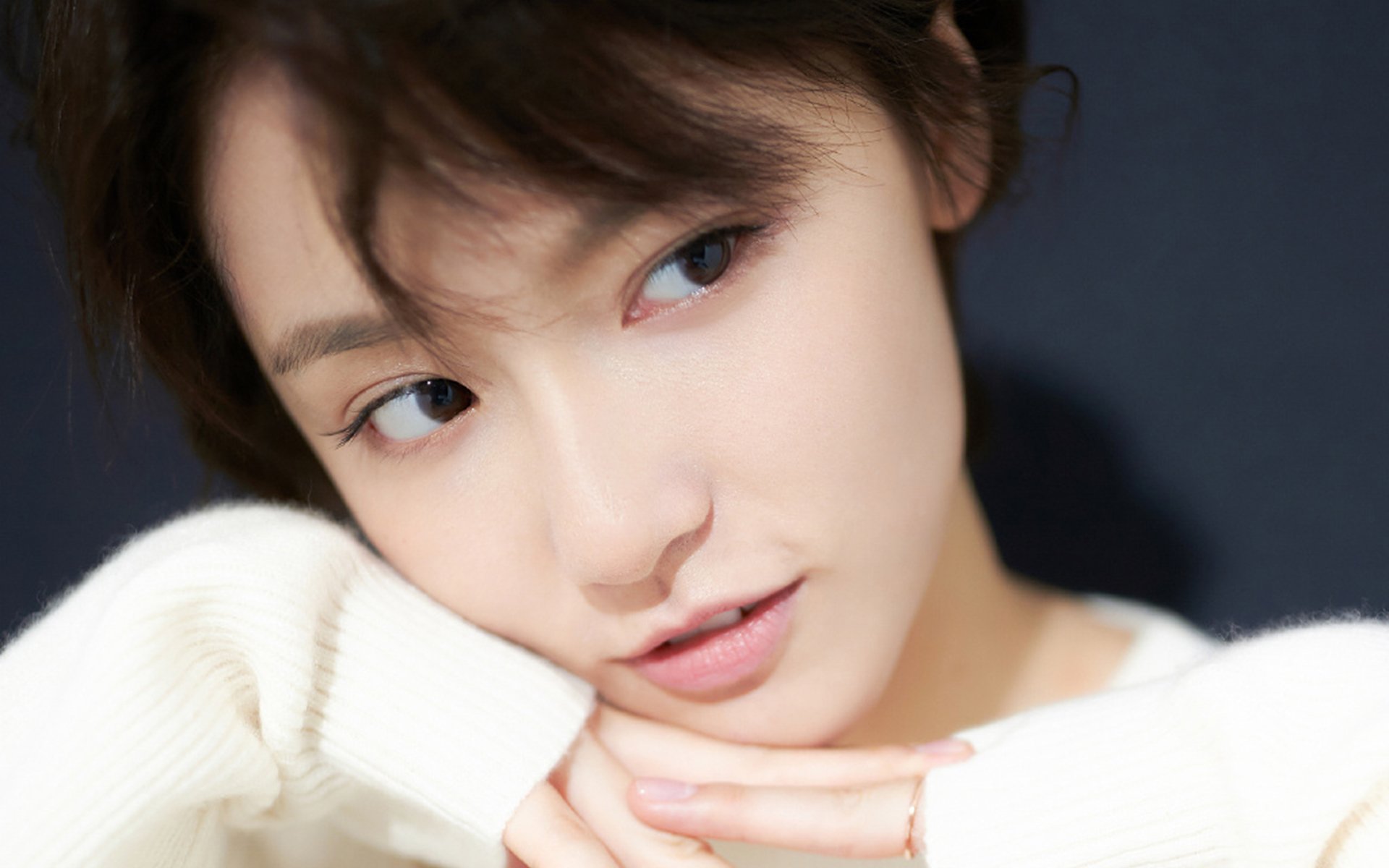 一个人的战争，本泽马如何以压制级表现，让西班牙爆冷哥伦比亚成为哲学命题